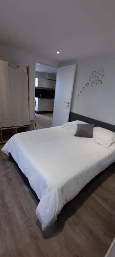 Les Appartements De La B 생-브누와-데-종드 외부 사진